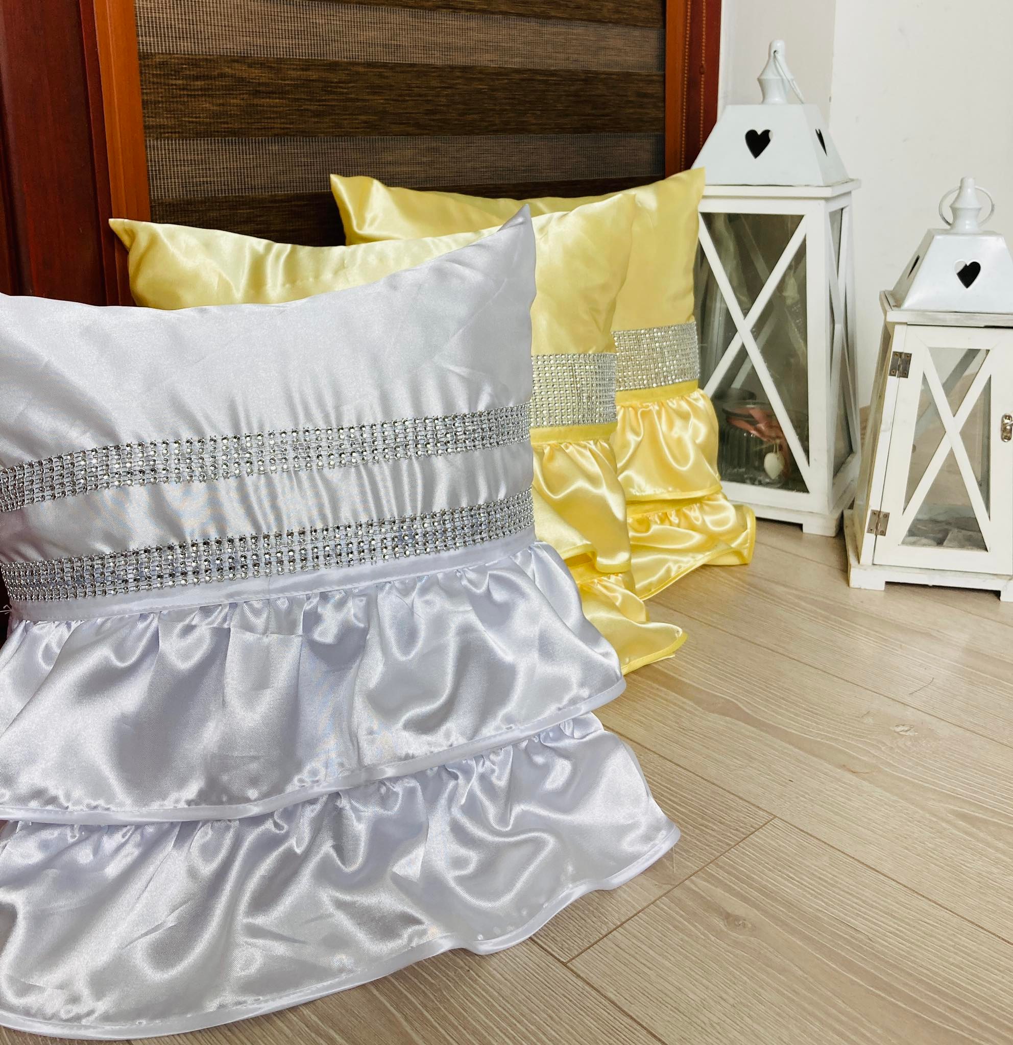 Poszewki kolorowe wykończone cyrkonią - obrazek 4